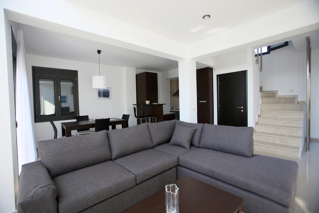 Sunny Sani Luxury Villas Szoba fotó