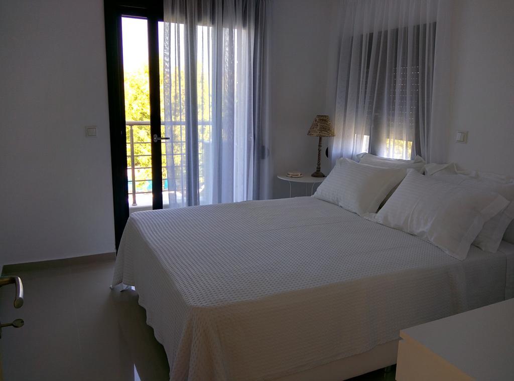 Sunny Sani Luxury Villas Szoba fotó