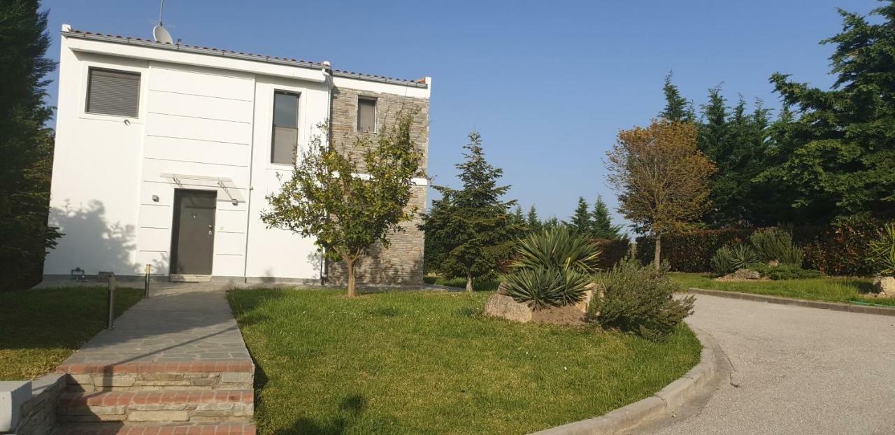 Sunny Sani Luxury Villas Kültér fotó
